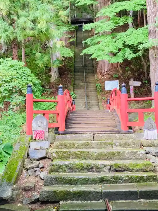 迦葉山龍華院弥勒護国寺(弥勒寺)(群馬県)