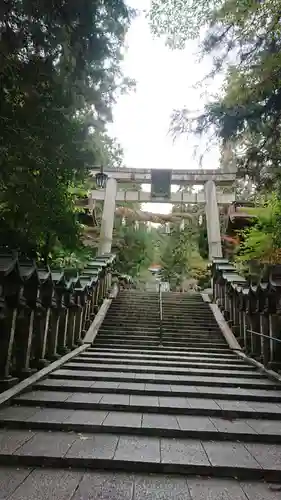 宝山寺の鳥居