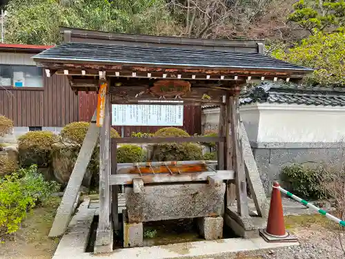 観音正寺の手水舎