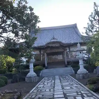 弥勒寺の本殿・本堂