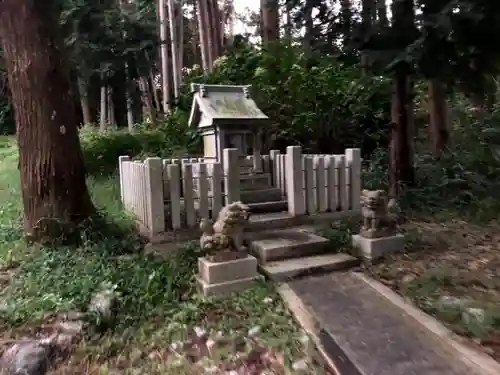 敏太神社の末社・摂社