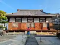 洞興寺の本殿・本堂