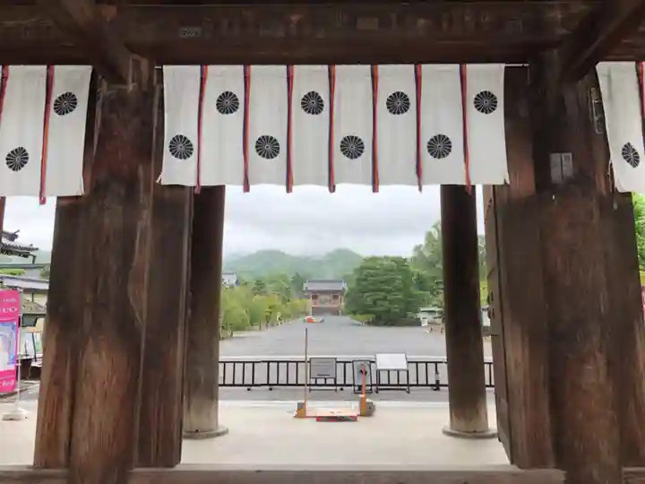 仁和寺の山門・神門