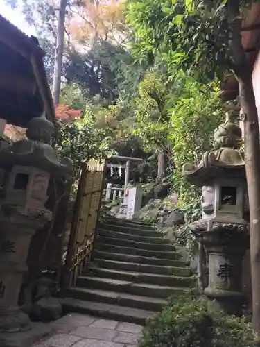 銭洗弁財天宇賀福神社の建物その他