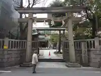 難波八阪神社の鳥居