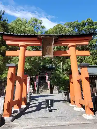 敢國神社の鳥居