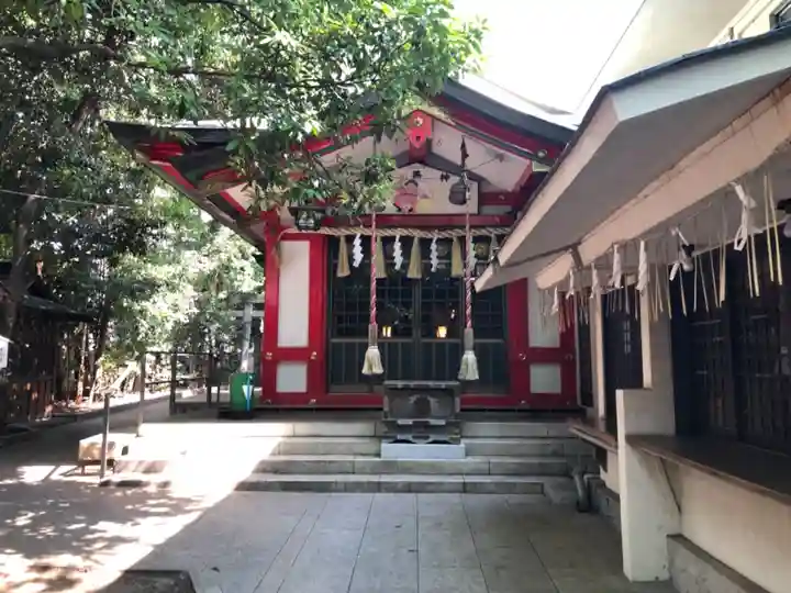 子安神社の本殿・本堂