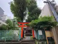 出世稲荷神社(春日稲荷神社)の鳥居
