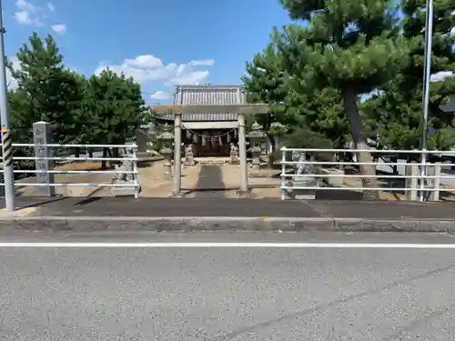 諏訪神社の鳥居