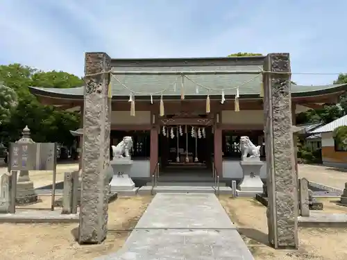 泊神社の本殿・本堂