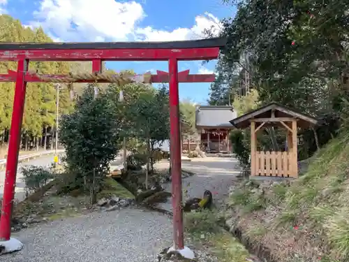 下稲荷神社の鳥居