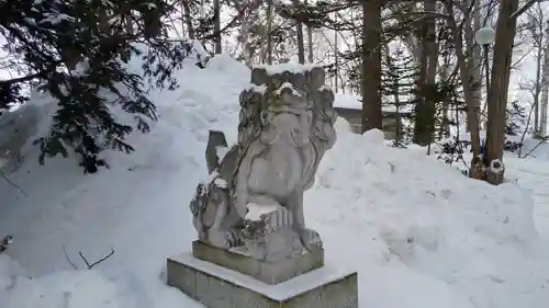 多寄神社の狛犬