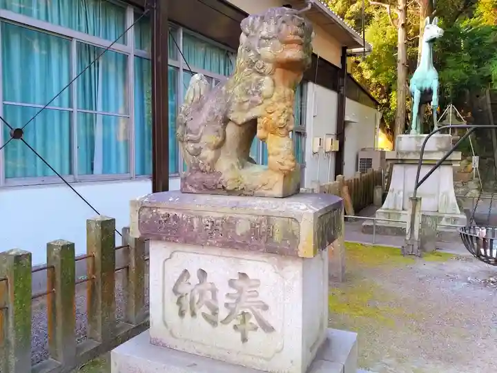 神明社(古見神明社)の狛犬