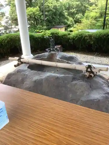 縣神社の手水舎