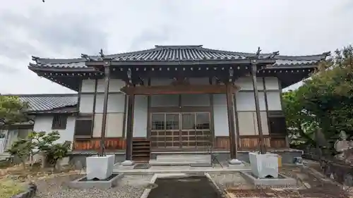 法寿寺の本殿・本堂