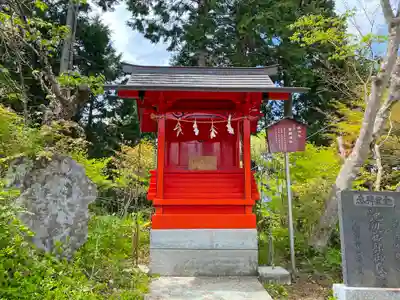 武蔵御嶽神社の末社・摂社