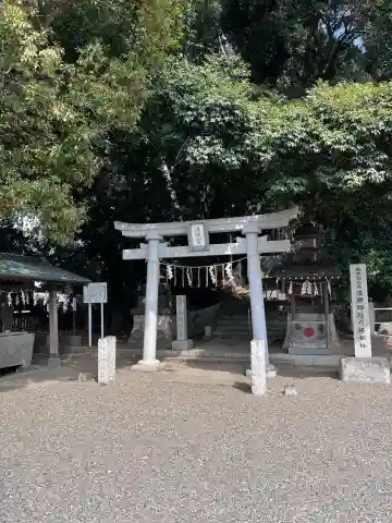 浅間神社の{uncategorized: "未分類", other: "その他", undefined: "問題あり", building: "その他建物", grave: "お墓", sacred_gate: "鳥居", guardian: "狛犬", statue: "像", buddha: "仏像", history: "歴史", nature: "自然", garden: "庭園", animal: "動物", pagoda: "塔", temizu: "手水舎", mountain_gate: "山門・神門", sanctuary: "本殿・本堂", subordinate: "末社・摂社", art: "芸術", scenery: "景色", jizo: "地蔵", ema: "絵馬", goshuin: "御朱印", omikuji: "おみくじ", items: "授与品その他", amulet: "お守り", goshuincho: "御朱印帳", eats: "食事", festival: "お祭り", votive_dance: "神楽", shichigosan: "七五三参", wedding: "結婚式", experience: "体験その他", initially: "初詣", around: "周辺", anti_infection: "感染症対策"}
