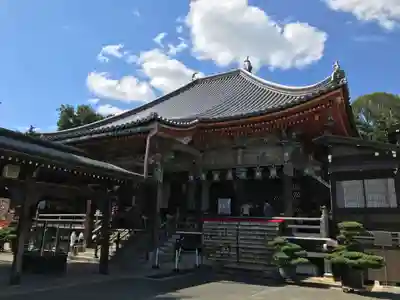 中山寺の本殿・本堂