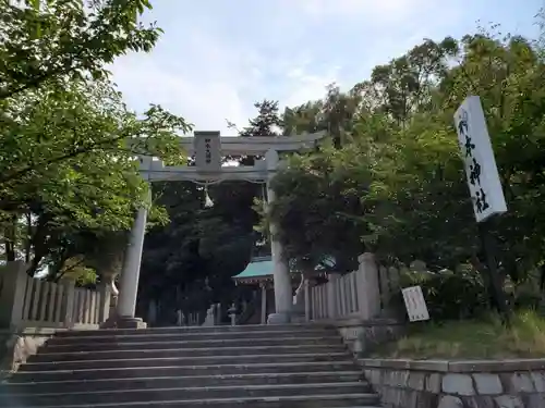 神本神社の鳥居