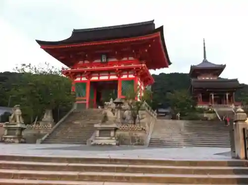 清水寺の山門・神門