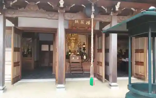 呑山観音寺の本殿