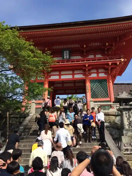 清水寺の山門・神門