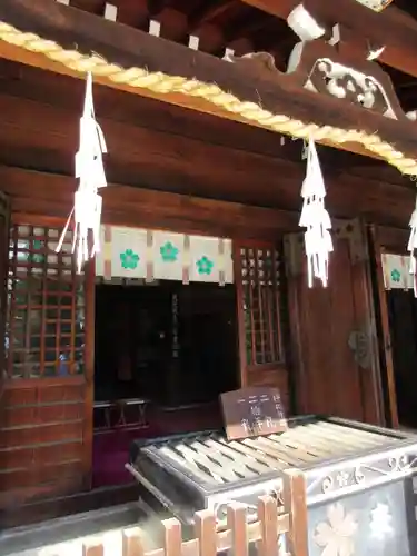 山梨縣護國神社の本殿・本堂