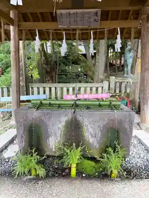 諏訪大社の手水舎