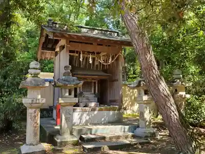 宇留春日神社の末社・摂社