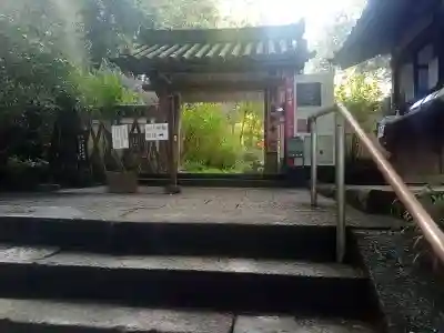 岩船寺の山門・神門