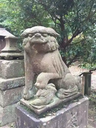 腰掛神社の狛犬