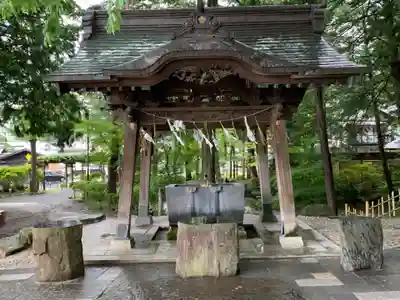 諏訪大社下社秋宮の手水舎