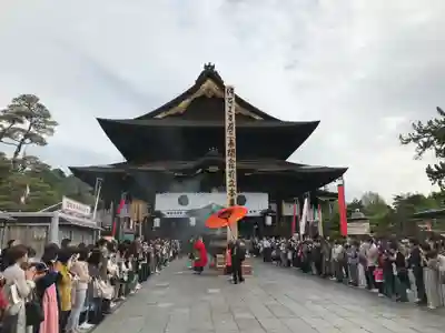 善光寺の本殿・本堂