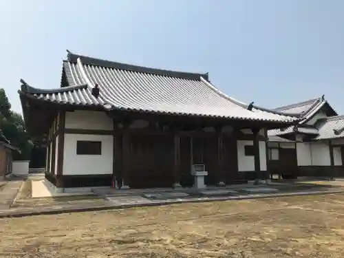 勝造寺の本殿