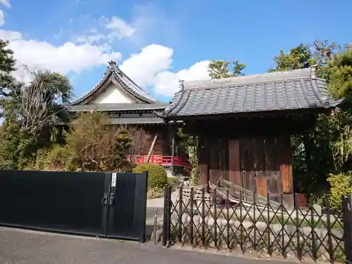 道仁寺の山門