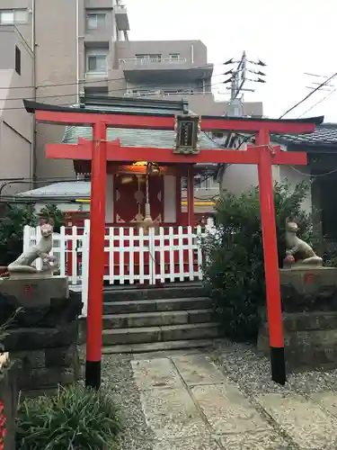 仲町稲荷神社の鳥居