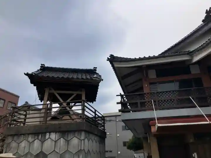 浄泉寺の{uncategorized: "未分類", other: "その他", undefined: "問題あり", building: "その他建物", grave: "お墓", sacred_gate: "鳥居", guardian: "狛犬", statue: "像", buddha: "仏像", history: "歴史", nature: "自然", garden: "庭園", animal: "動物", pagoda: "塔", temizu: "手水舎", mountain_gate: "山門・神門", sanctuary: "本殿・本堂", subordinate: "末社・摂社", art: "芸術", scenery: "景色", jizo: "地蔵", ema: "絵馬", goshuin: "御朱印", omikuji: "おみくじ", items: "授与品その他", amulet: "お守り", goshuincho: "御朱印帳", eats: "食事", festival: "お祭り", votive_dance: "神楽", shichigosan: "七五三参", wedding: "結婚式", experience: "体験その他", initially: "初詣", around: "周辺", anti_infection: "感染症対策"}