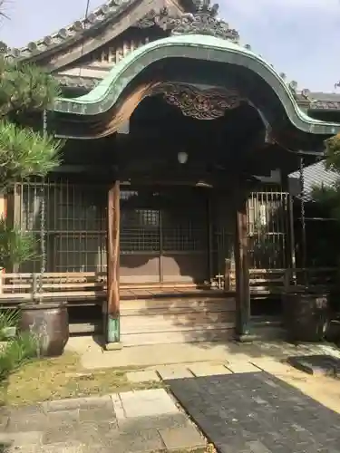 観音寺の本殿