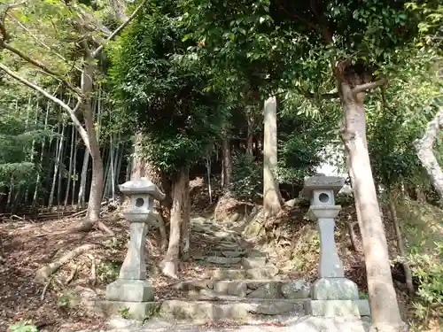 和多都美御子神社の建物その他