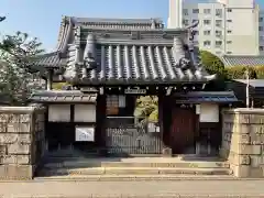 西蓮寺の山門