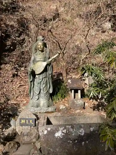 榛名神社の像