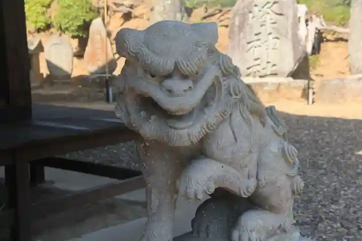 長屋神社の狛犬