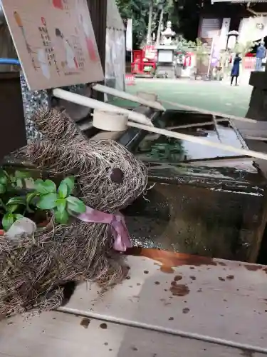 太子堂八幡神社の手水舎