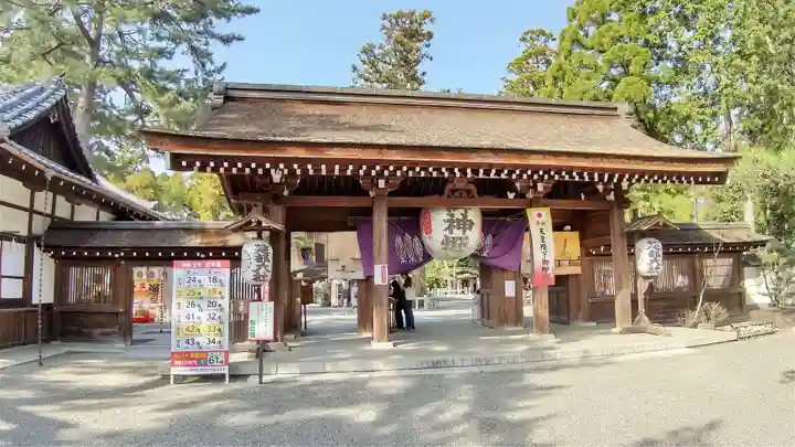 建部大社の山門・神門