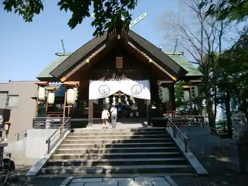 信濃神社の本殿・本堂