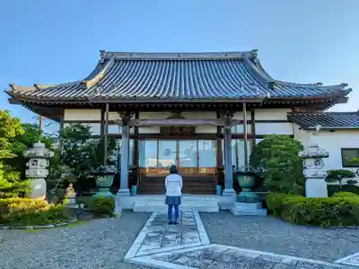 西泉寺の本殿・本堂