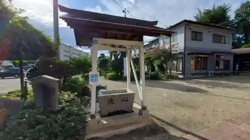 諏訪神社の手水舎