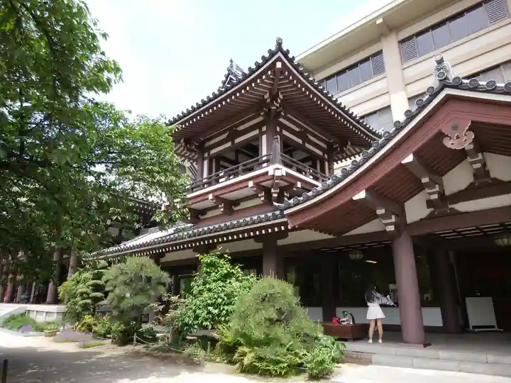 東長寺の本殿・本堂