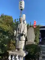 横浜御嶽神社の像