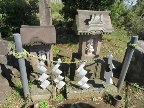 人見神社の末社